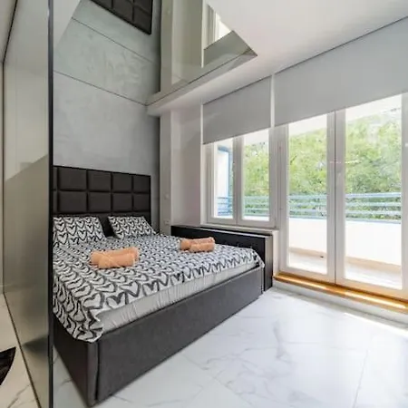 Apartment Zebrano *