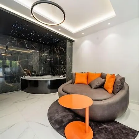 Zebrano Apartment
