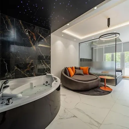 Zebrano Apartment *